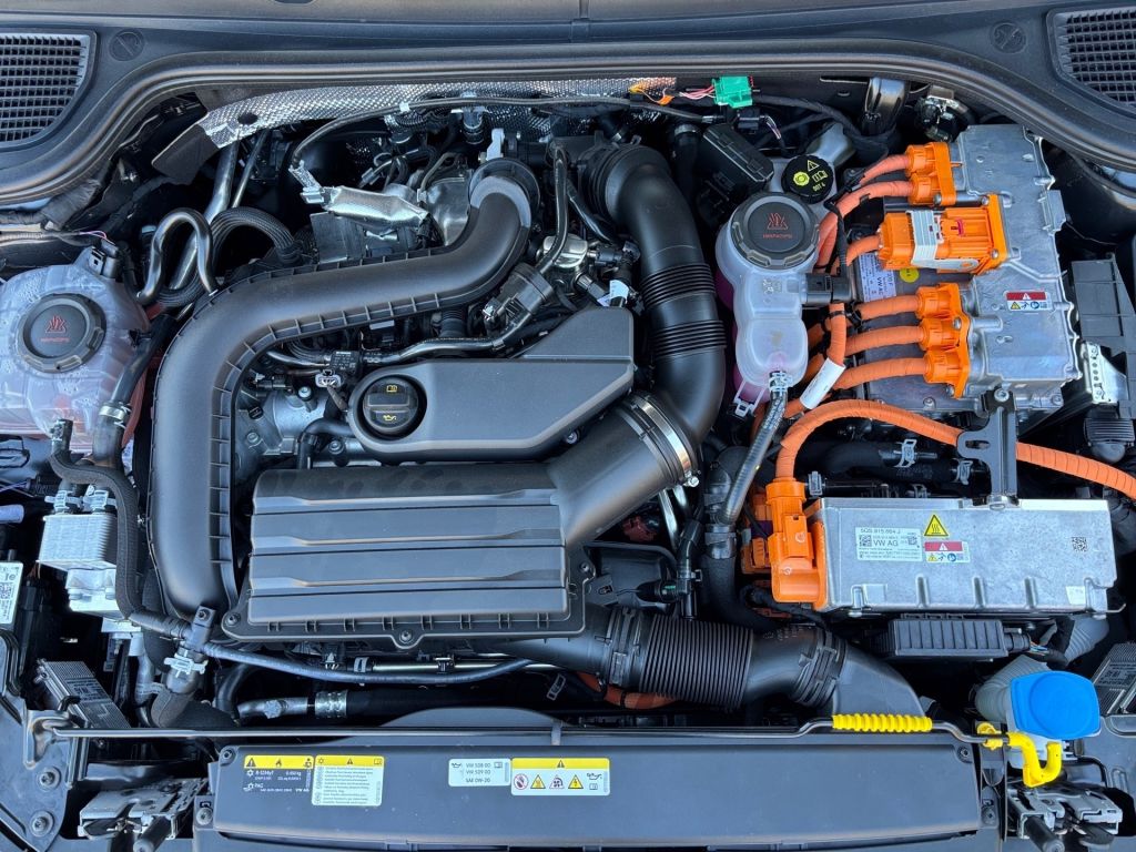 Volkswagen Golf 1,5 TSI / 150 kW eHybrid People DSG