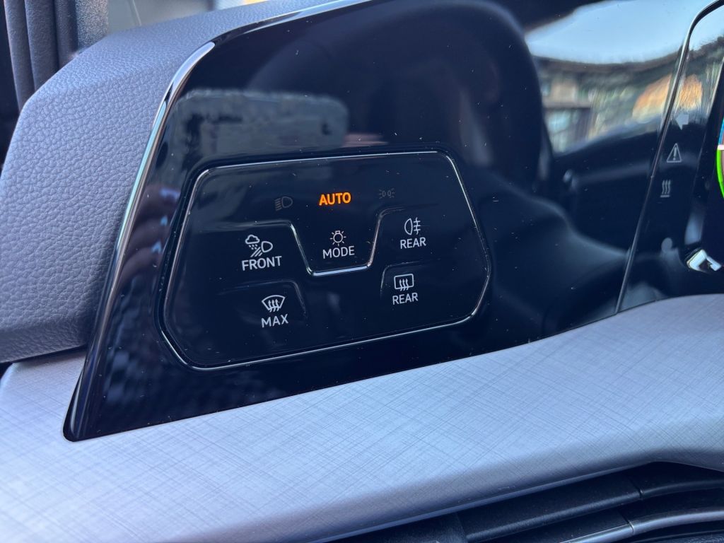 Volkswagen Golf 1,5 TSI / 150 kW eHybrid People DSG