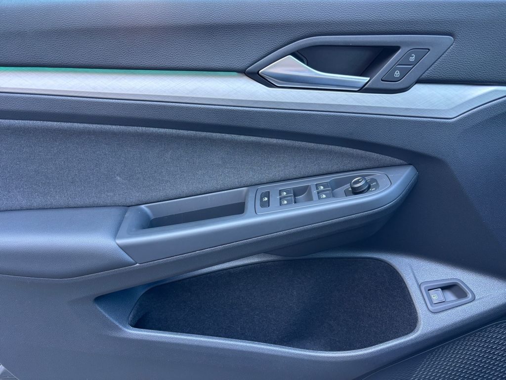 Volkswagen Golf 1,5 TSI / 150 kW eHybrid People DSG