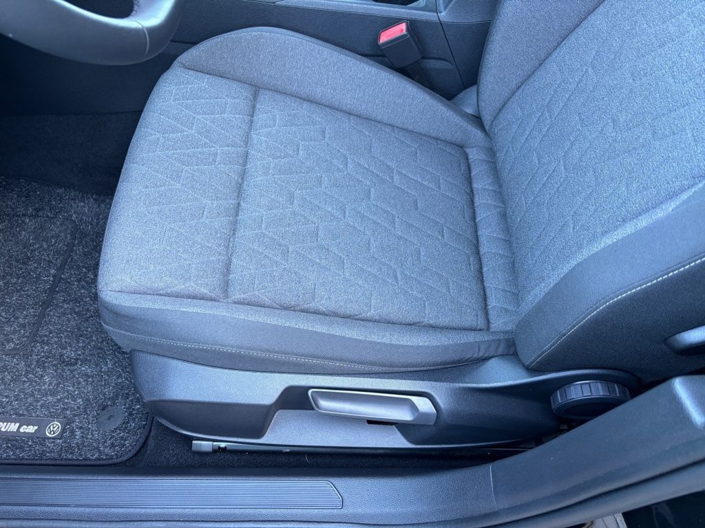 Volkswagen Golf 1,5 TSI / 150 kW eHybrid People DSG