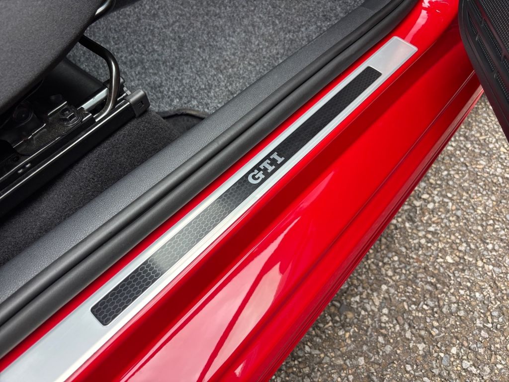 Volkswagen up! 1,0 TSI / 85 kW GTi