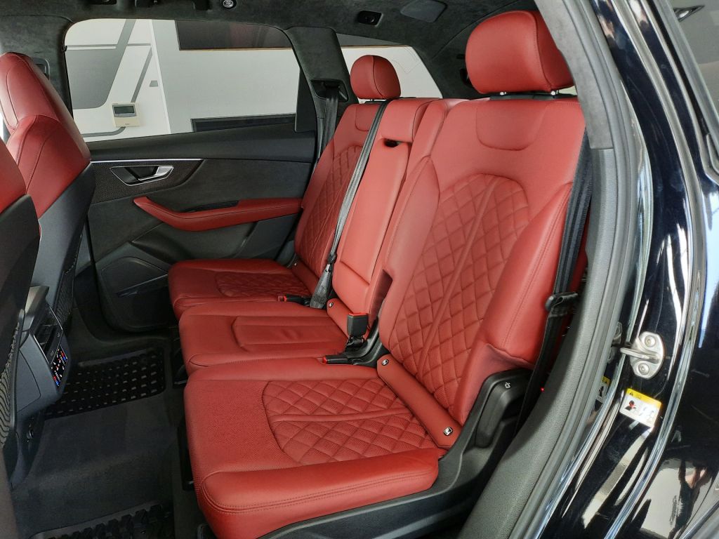 Audi SQ7 4.0 TDI quattro (320kW/435k) Tiptonic, 7míst