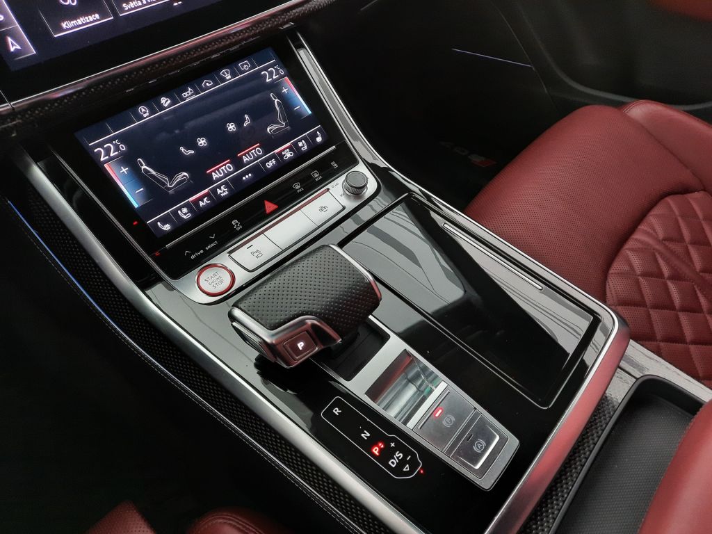 Audi SQ7 4.0 TDI quattro (320kW/435k) Tiptonic, 7míst