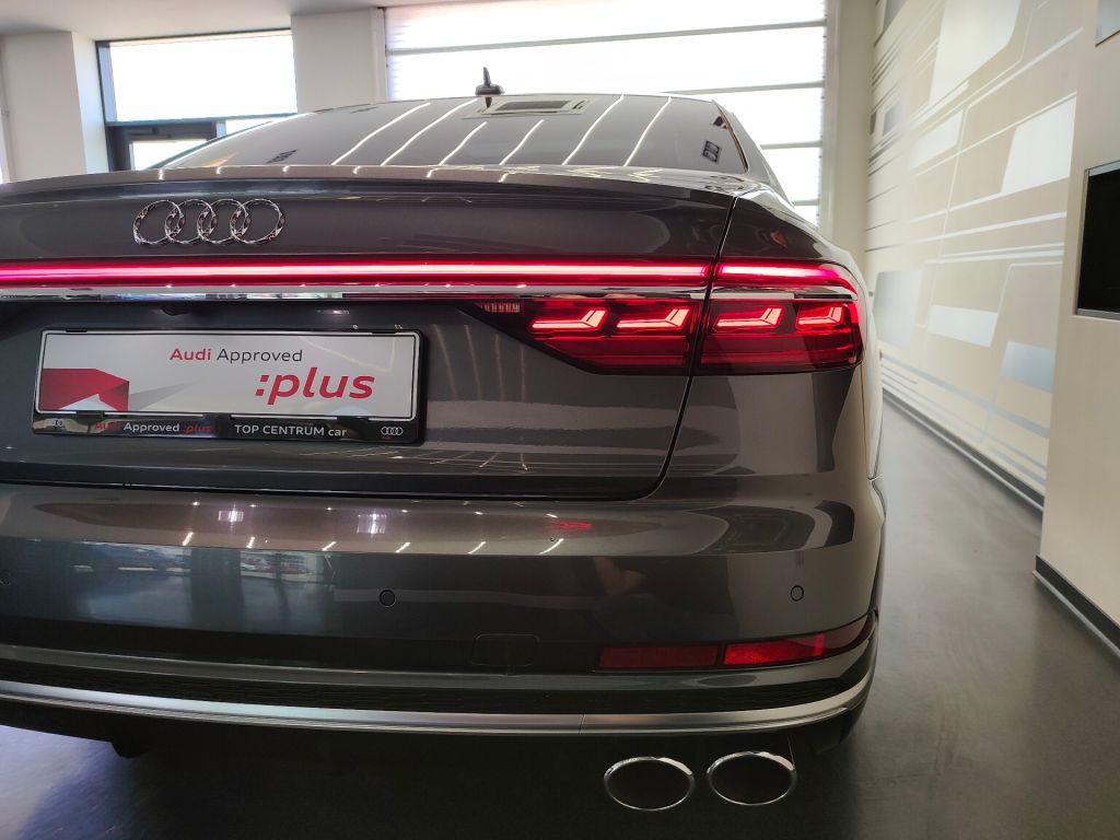 Audi S8 4.0 TFSI quattro (420kW/572k) Tiptronic