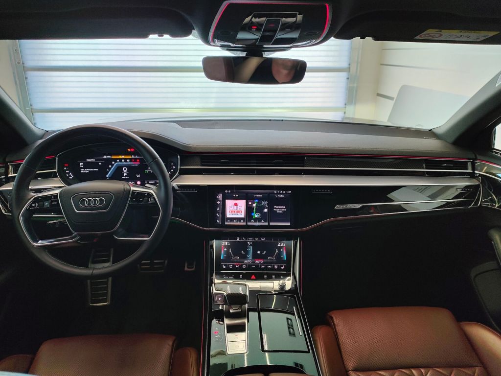 Audi S8 4.0 TFSI quattro (420kW/572k) Tiptronic