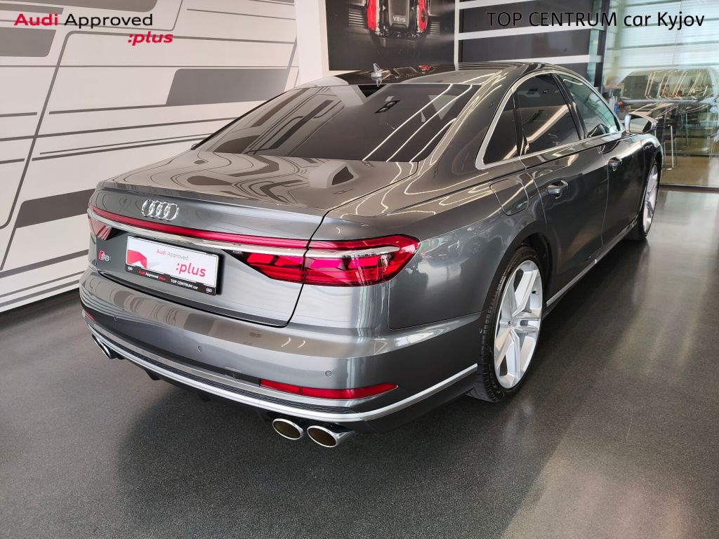Audi S8 4.0 TFSI quattro (420kW/572k) Tiptronic