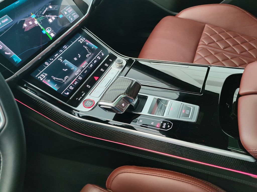 Audi S8 4.0 TFSI quattro (420kW/572k) Tiptronic