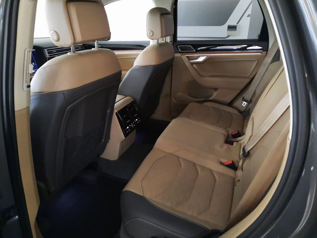 Volkswagen Touareg 3.0 TDI 4Motion (210kW286k) Tiptronic
