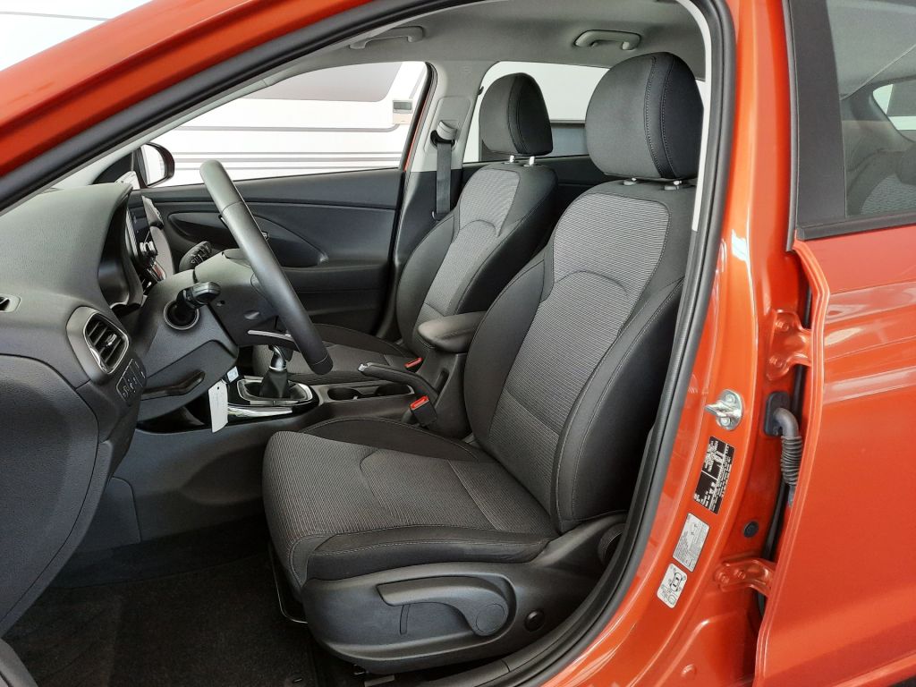 Hyundai i30 WG 1.5i (70kW/95k) Smart