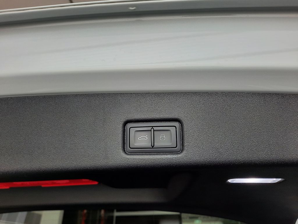 Audi Q5 2.0 TDI quattro (150kW/204k) STR, S line