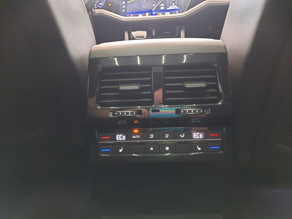Volkswagen Touareg R-Line 3.0 TDI 4Motion Edition 20 (210kW/286k) Tiptronic