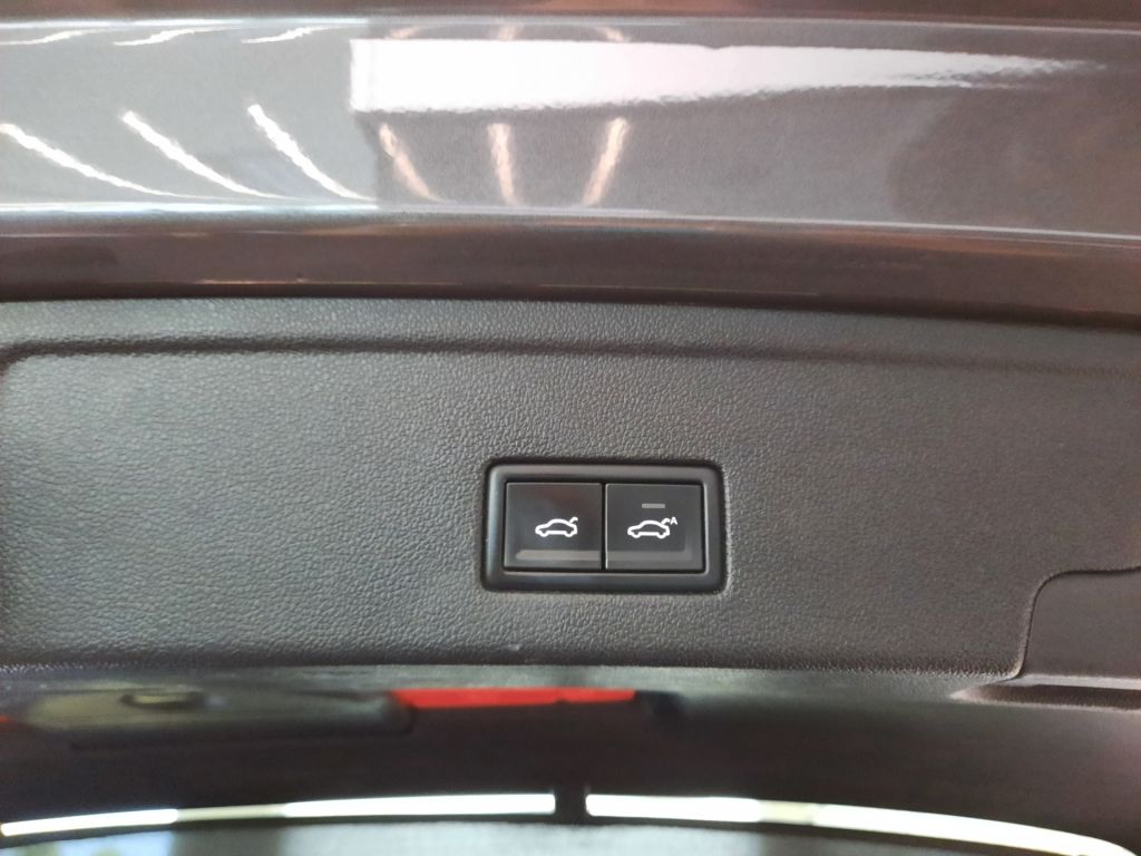 Volkswagen Touareg R-Line 3.0 TDI 4Motion Edition 20 (210kW/286k) Tiptronic