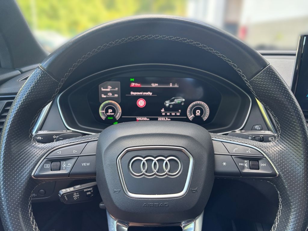 Audi Q5 2,0 TSI / 220 kW S LINE QUATTRO DSG PHEV