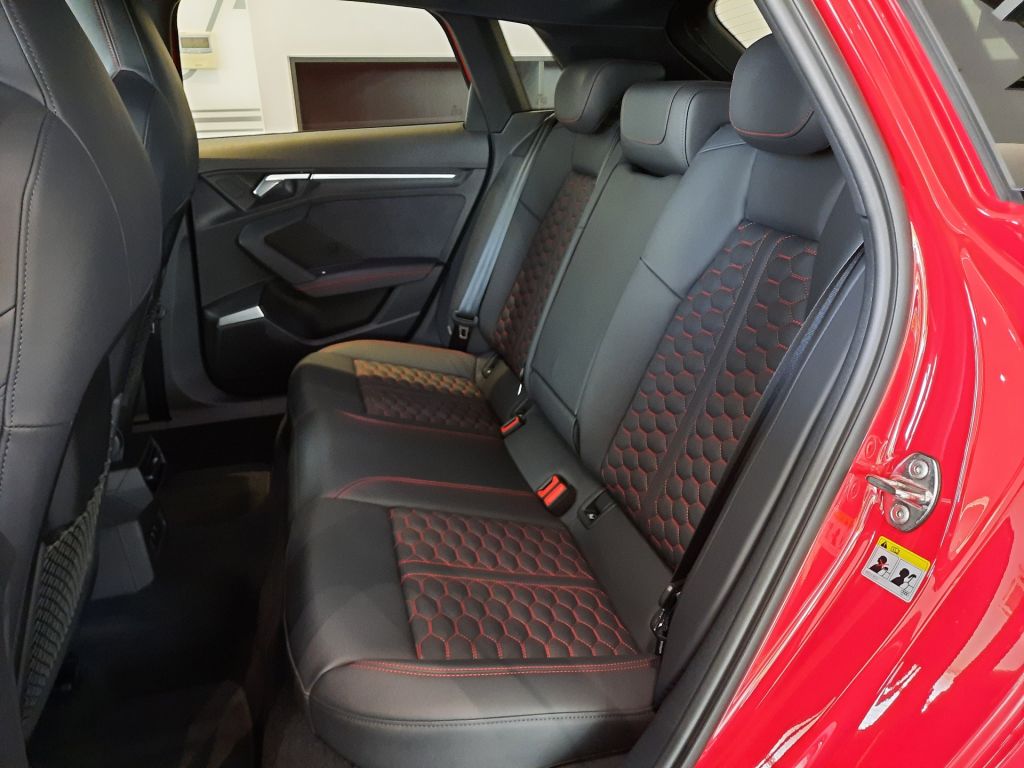 Audi RS3 Sportback 2.5 TFSI quattro (294kW/400k)