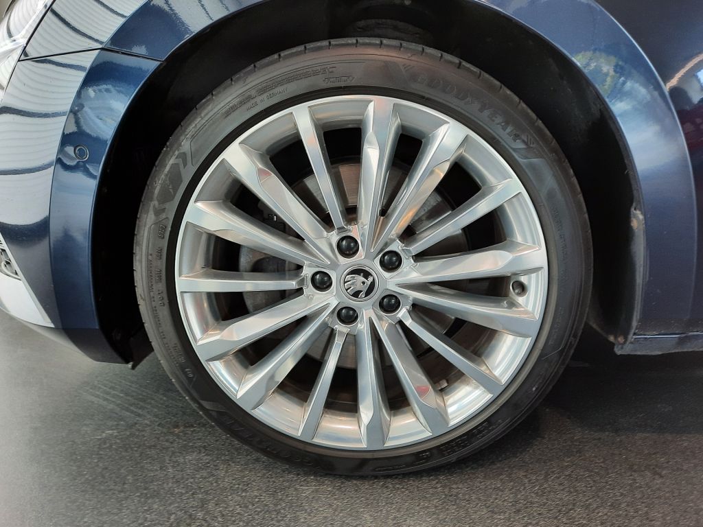 Škoda Superb Laurin&Klement 2.0 TSI 4x4 (200kW/272k) DSG