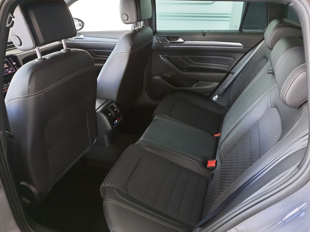 Volkswagen Passat Variant R-Line 2.0 TDI (147kW/200k) DSG