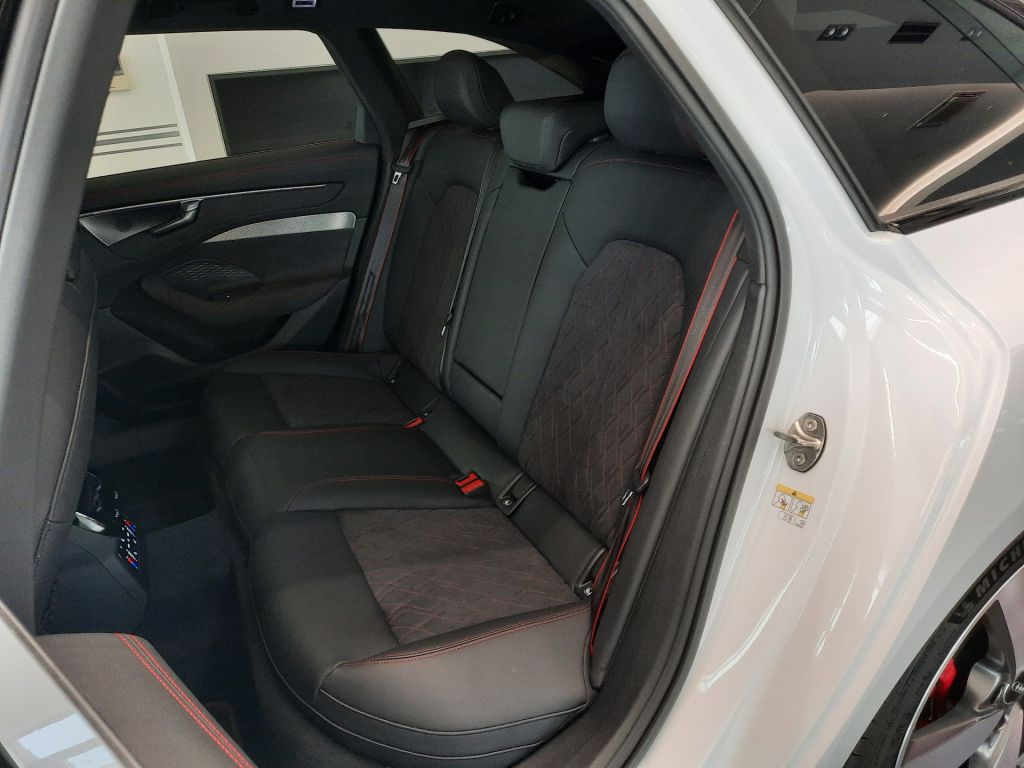 Audi A6 Avant S-Line 3.0 TFSI quattro (270kW/367k) STR