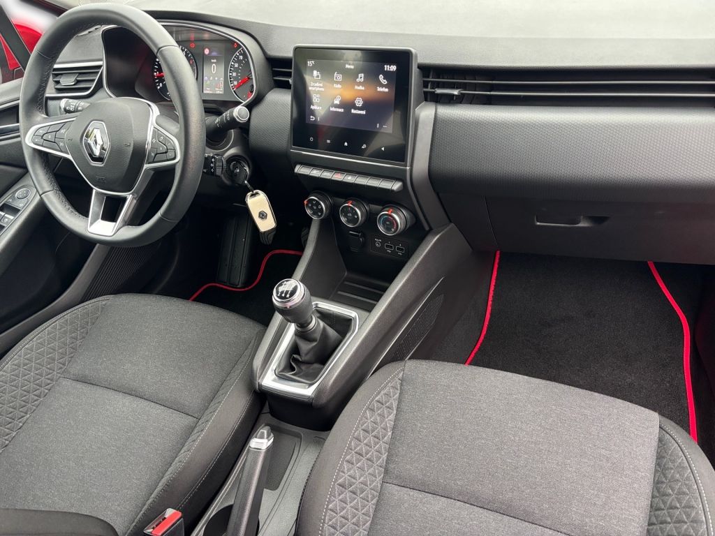 Renault Clio 1.0 TCe / 74 kW Intens