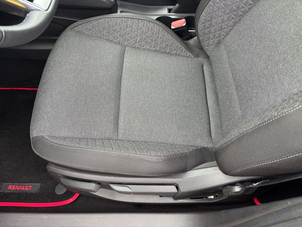 Renault Clio 1.0 TCe / 74 kW Intens