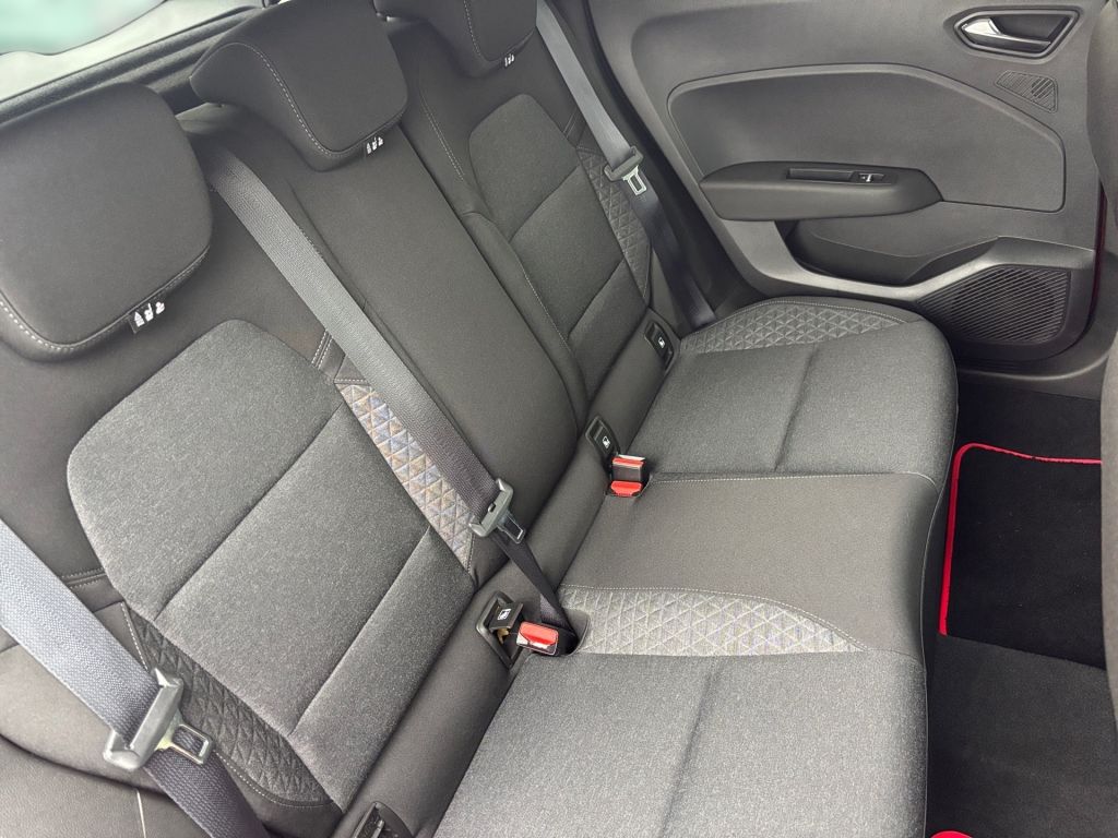 Renault Clio 1.0 TCe / 74 kW Intens