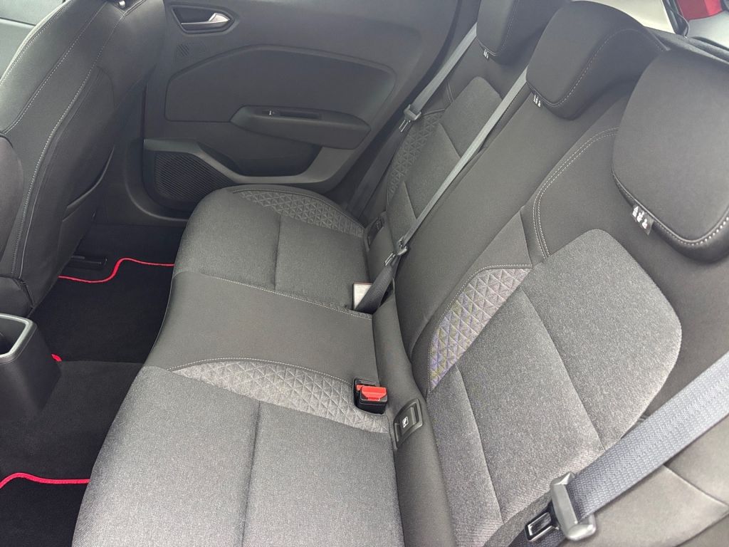 Renault Clio 1.0 TCe / 74 kW Intens