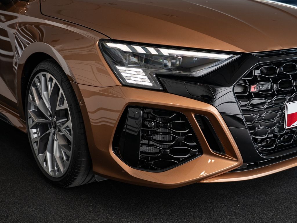 Audi RS3 2.5 TFSI quattro (294kW/400k) Limuzína