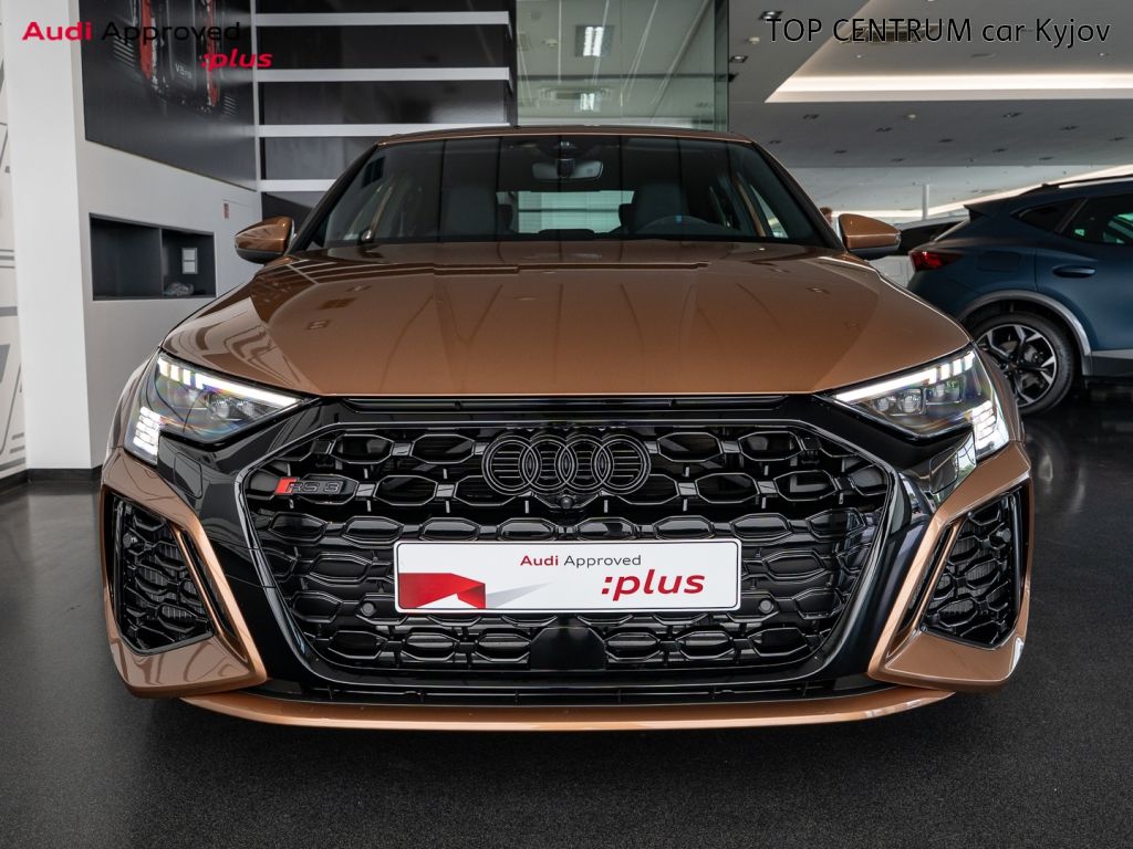 Audi RS3 2.5 TFSI quattro (294kW/400k) Limuzína