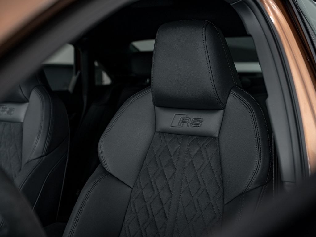 Audi RS3 2.5 TFSI quattro (294kW/400k) Limuzína