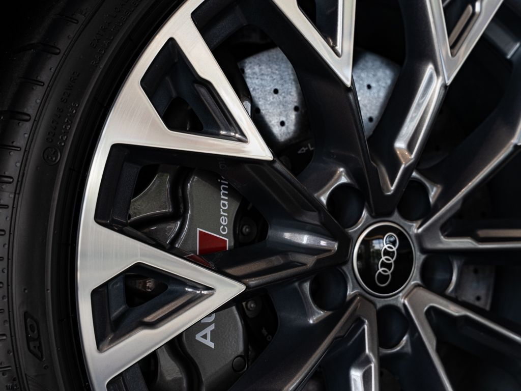 Audi RS3 2.5 TFSI quattro (294kW/400k) Limuzína